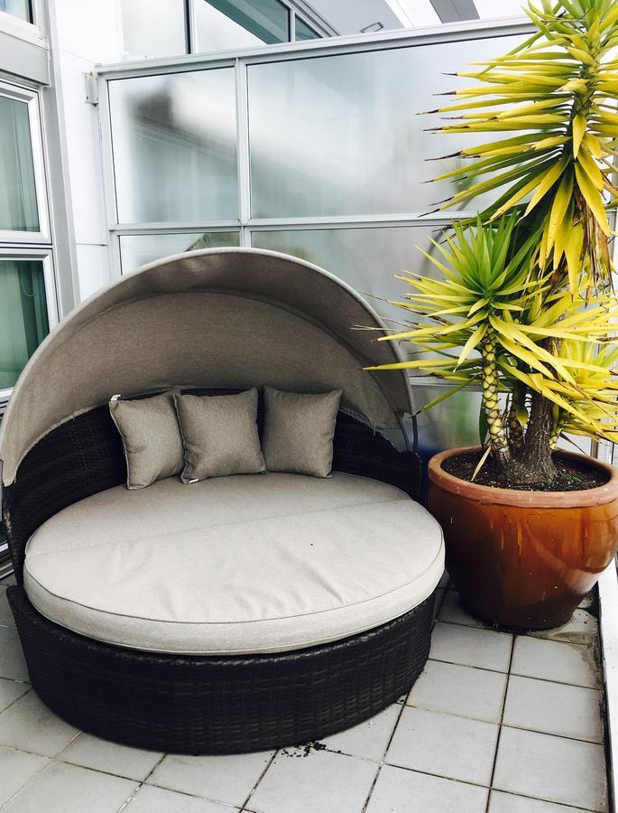 3 Bedroom Penthouse With Fabulous Views Auckland Exteriör bild