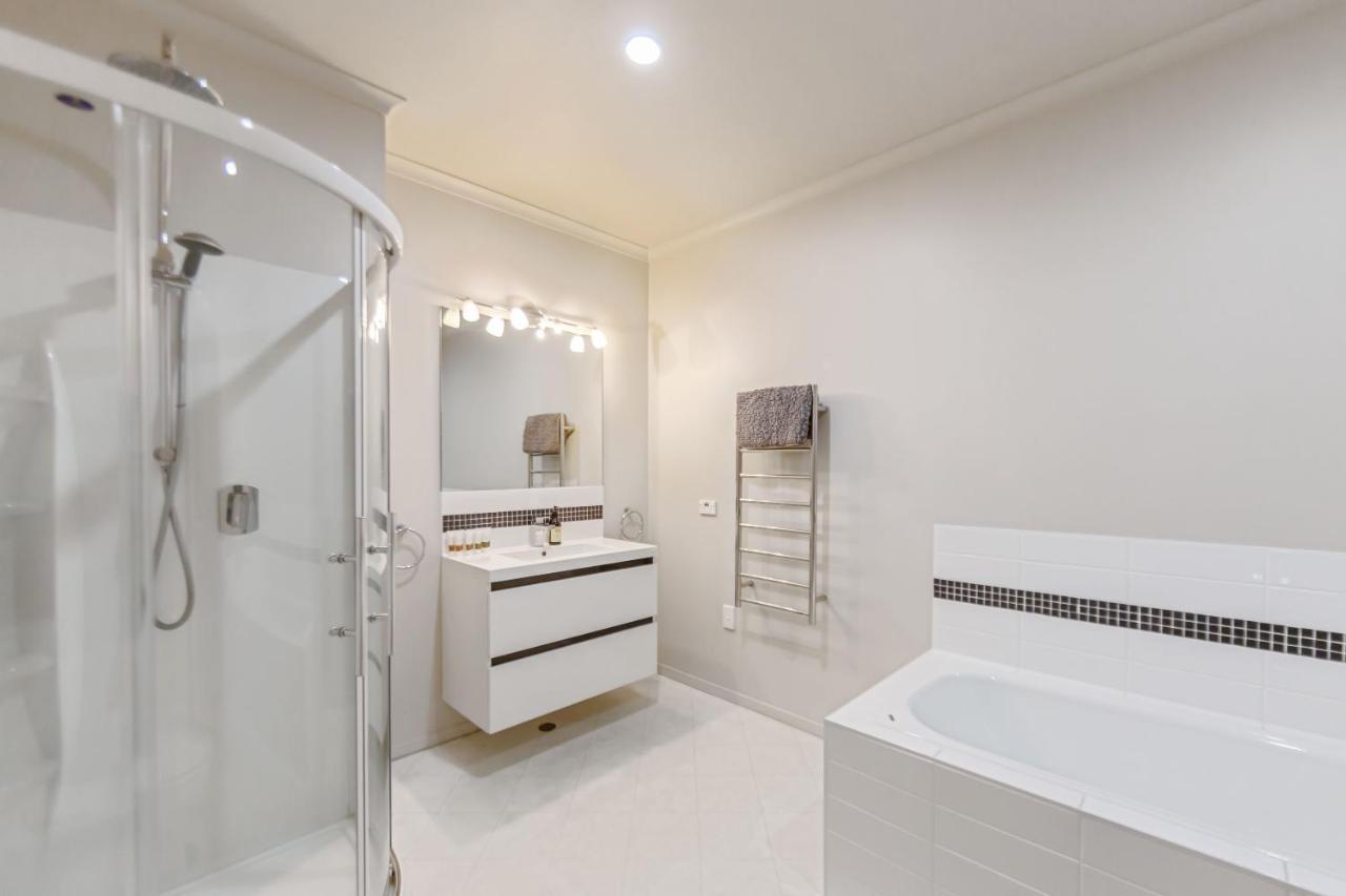 3 Bedroom Penthouse With Fabulous Views Auckland Exteriör bild